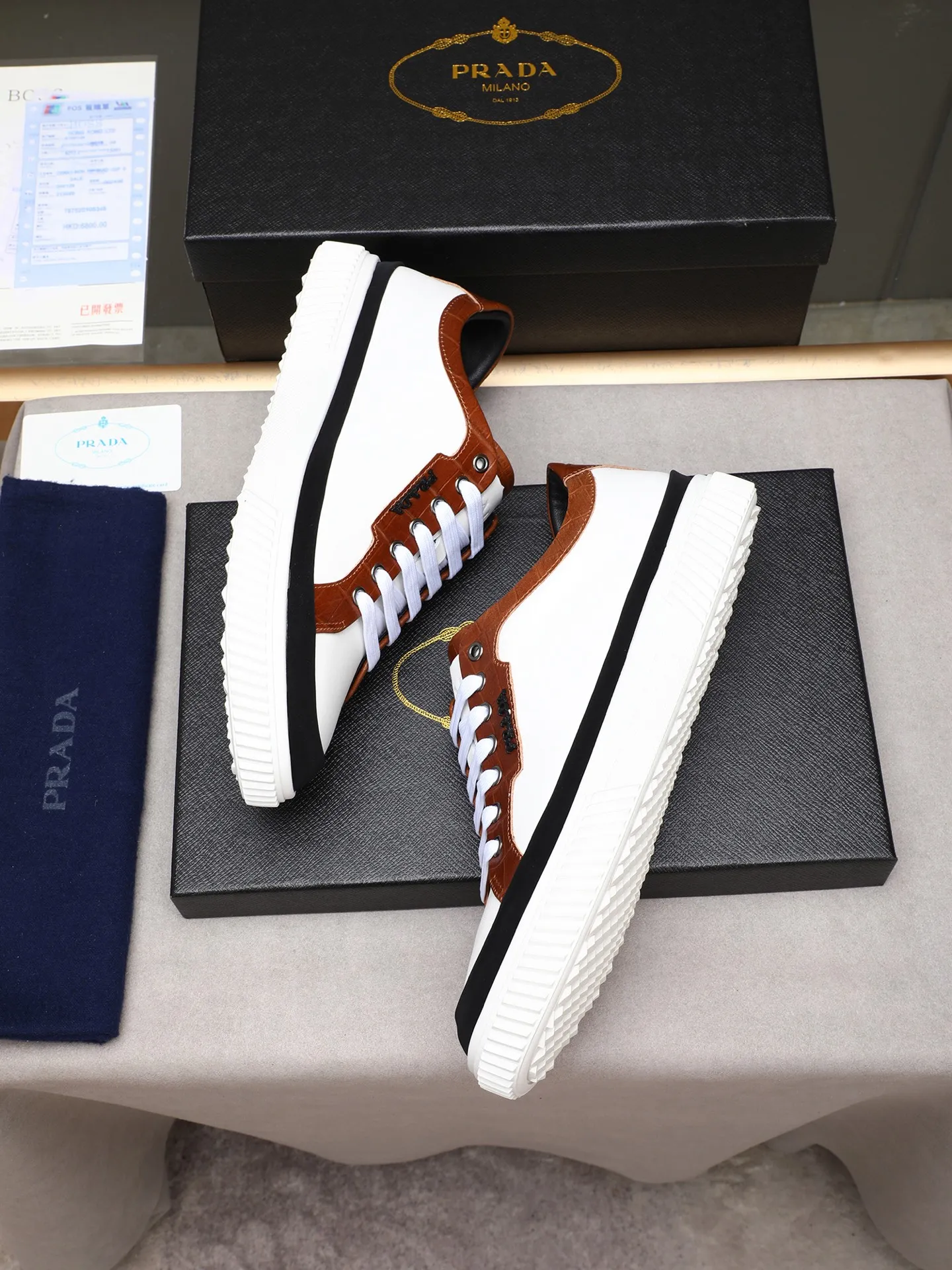 Men's shoes💰420💰 Brand: PRADA (Prada) Standard code: Men's code 38–44 (45 can be customized) Material: Original cowhide, breathable sheep lining Special outsole Style category: Men's fashionable casual sneakers Low-key luxury! Color: actual picture color